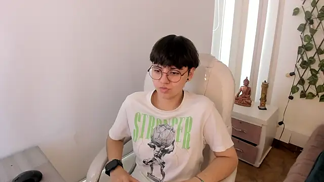 Nathaly ds online show from 11/22/25, 07:57