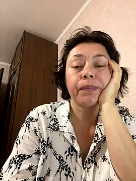 Kiravix online show from 10/20/25, 04:07