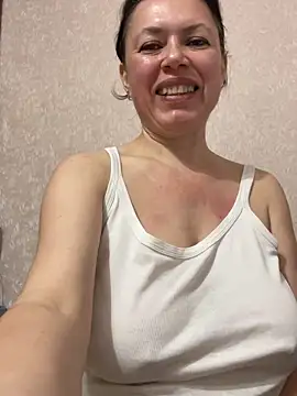 Kiravix online show from 04/13/26, 06:56