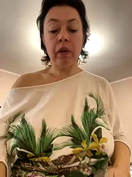 Kiravix online show from 12/19/25, 08:38