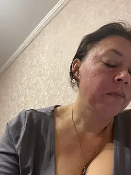 Kiravix online show from 10/30/25, 06:27