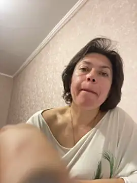 Kiravix online show from 10/28/25, 06:56