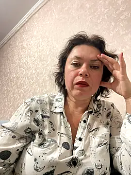 Kiravix online show from 11/18/25, 06:44