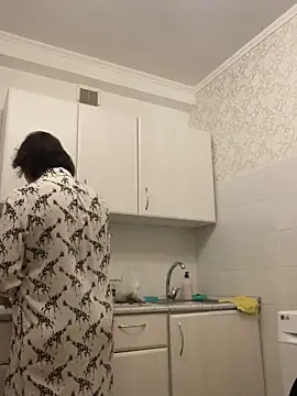 Kiravix online show from 10/08/25, 03:02