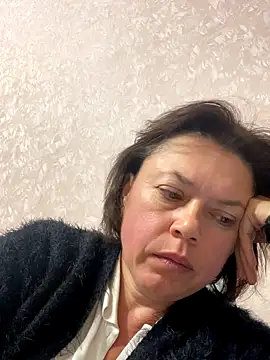 Kiravix online show from 09/30/25, 11:55