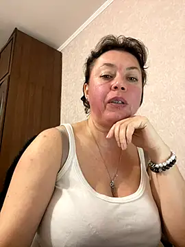 Kiravix online show from 11/08/25, 11:25