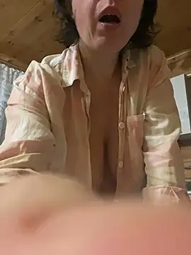 Kiravix online show from 02/23/26, 08:42