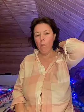 Kiravix online show from 12/22/25, 07:36