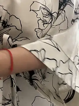 Kiravix online show from 04/12/26, 05:27