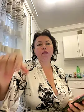 Kiravix online show from 11/13/25, 05:22