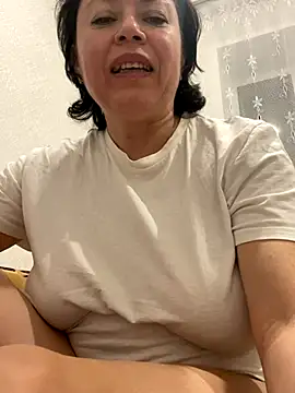 Kiravix online show from 12/19/25, 08:44