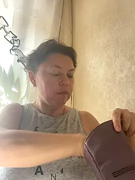 Kiravix online show from 09/29/25, 07:15