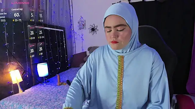 Snapshot of MarianFadel chatting on 10/25/25, 12:28 MarianFadel online show from 10/25/25, 12:28