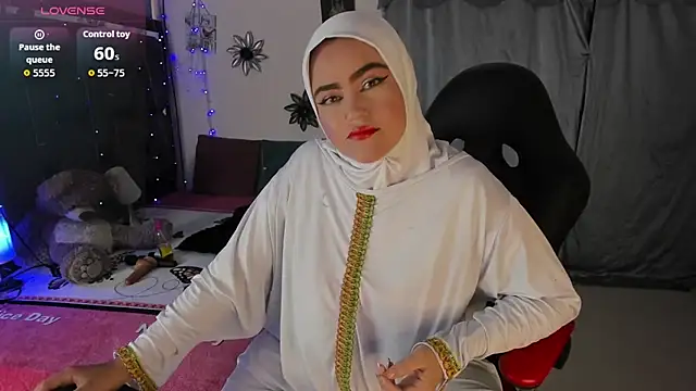 Snapshot of MarianFadel chatting on 09/24/25, 12:33 MarianFadel online show from 09/24/25, 12:33