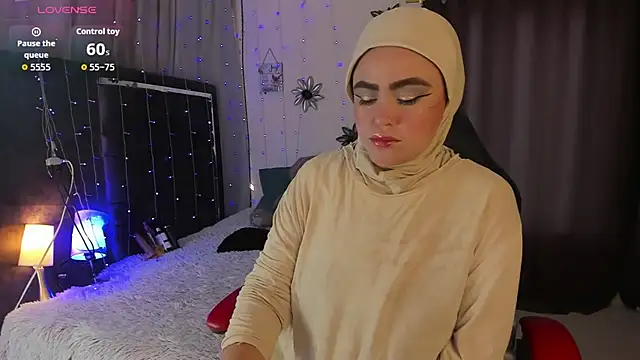 Snapshot of MarianFadel chatting on 11/26/25, 12:38 MarianFadel online show from 11/26/25, 12:38