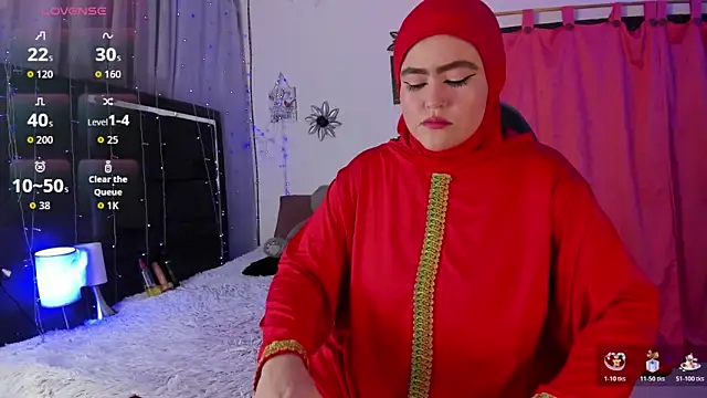 Snapshot of MarianFadel chatting on 10/29/25, 12:26 MarianFadel online show from 10/29/25, 12:26