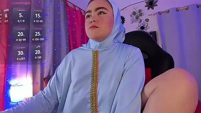 Snapshot of MarianFadel chatting on 12/17/25, 12:32 MarianFadel online show from 12/17/25, 12:32