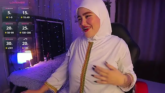 Snapshot of MarianFadel chatting on 11/29/25, 12:38 MarianFadel online show from 11/29/25, 12:38