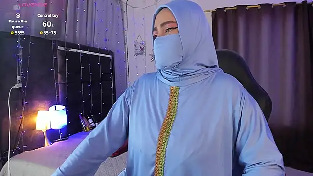 Snapshot of MarianFadel chatting on 11/25/25, 12:38 MarianFadel online show from 11/25/25, 12:38