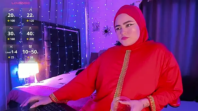 Snapshot of MarianFadel chatting on 11/08/25, 12:20 MarianFadel online show from 11/08/25, 12:20