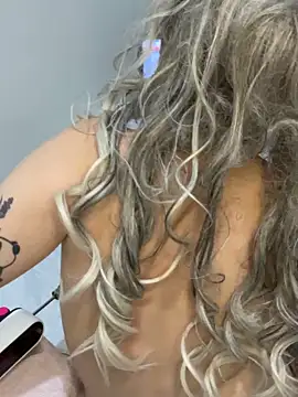 Ozge-SluttyScream69 online show from 03/27/26, 10:00