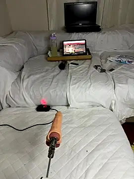 Ozge-SluttyScream69 online show from 11/26/25, 12:10