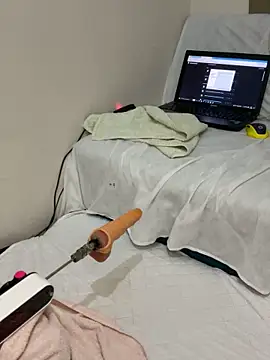 Ozge-SluttyScream69 online show from 04/08/26, 09:49