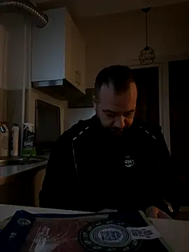 Snapshot of DavidMaros chatting on 10/11/25, 04:35 DavidMaros online show from 10/11/25, 04:35