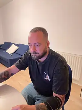 Snapshot of DavidMaros chatting on 09/14/25, 05:30 DavidMaros online show from 09/14/25, 05:30