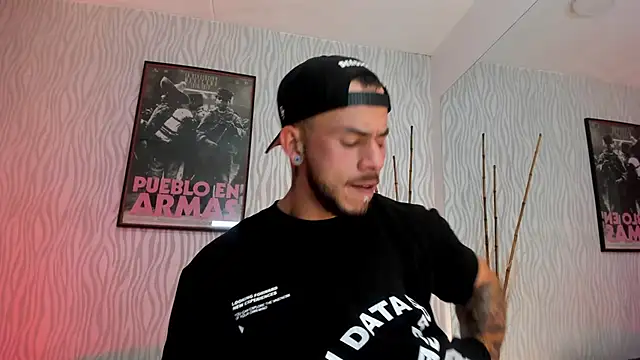 Snapshot of dylan_jacobx chatting on 02/26/26, 11:05 dylan jacobx online show from 02/26/26, 11:05