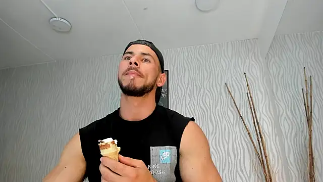 Snapshot of dylan_jacobx chatting on 02/17/26, 08:17 dylan jacobx online show from 02/17/26, 08:17