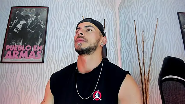 Snapshot of dylan_jacobx chatting on 01/14/26, 03:10 dylan jacobx online show from 01/14/26, 03:10