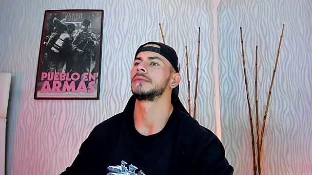 Snapshot of dylan_jacobx chatting on 01/13/26, 02:59 dylan jacobx online show from 01/13/26, 02:59