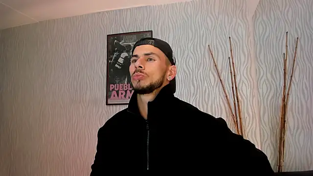 Snapshot of dylan_jacobx chatting on 02/17/26, 03:15 dylan jacobx online show from 02/17/26, 03:15