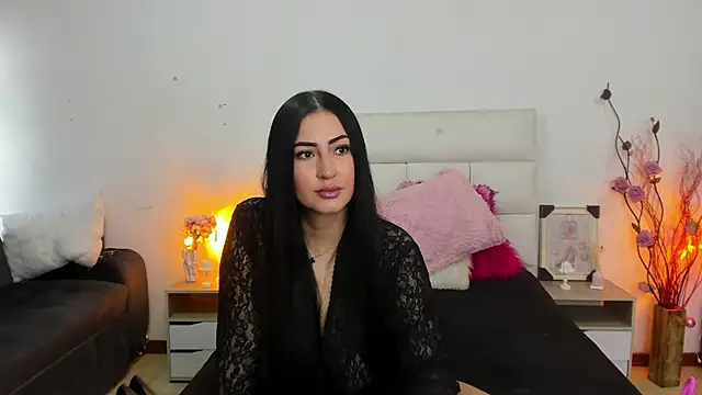 Snapshot of hannahdvil1 chatting on 09/12/25, 12:16 hannahdvil1 online show from 09/12/25, 12:16