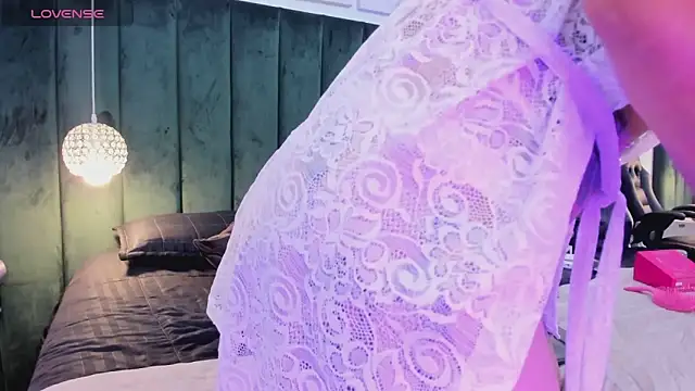 PaulinaGame online show from 02/16/26, 05:00