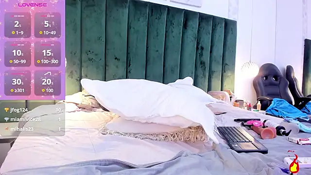 PaulinaGame online show from 01/05/26, 05:27