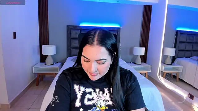 Snapshot of sofiacaramel chatting on 12/01/25, 04:08 sofiacaramel online show from 12/01/25, 04:08