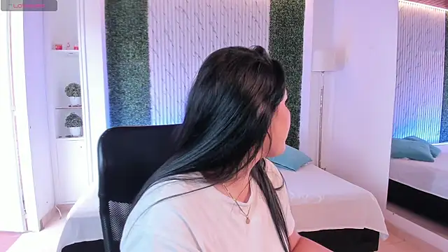 Snapshot of sofiacaramel chatting on 12/02/25, 04:19 sofiacaramel online show from 12/02/25, 04:19