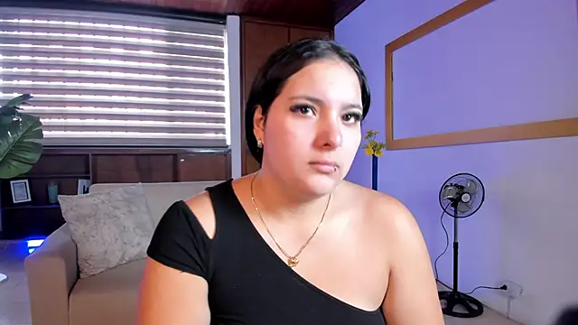 Snapshot of sofiacaramel chatting on 12/22/25, 03:12 sofiacaramel online show from 12/22/25, 03:12