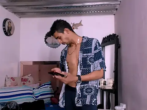 Bruno Hallss online show from 11/26/25, 02:44