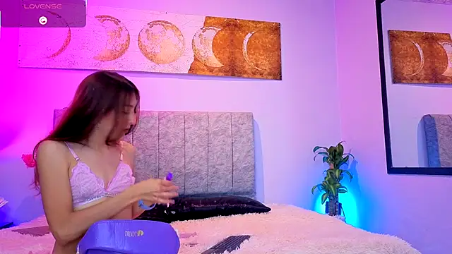 antonellastar24  online show from 09/11/25, 07:47