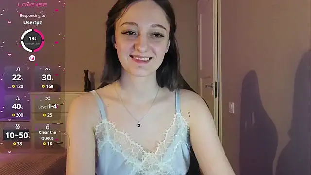 white liillyy online show from 05/18/26, 10:14