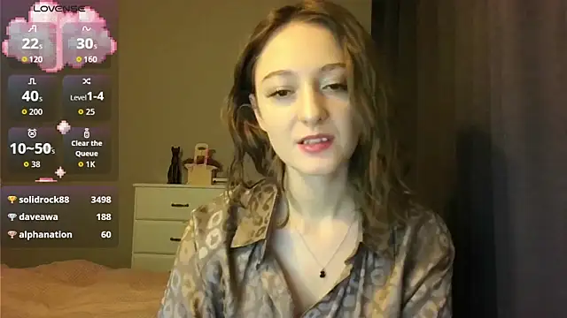 white liillyy online show from 12/17/25, 10:04