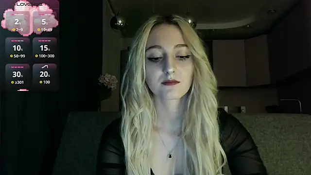 white liillyy online show from 09/15/25, 10:21