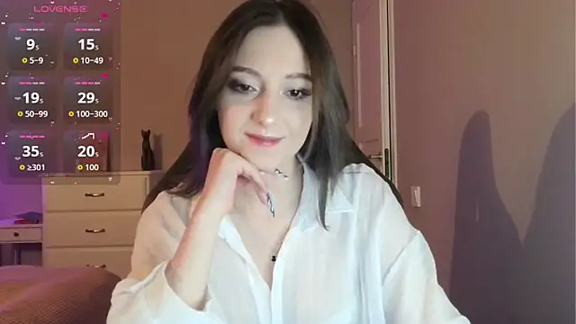 white liillyy online show from 05/05/26, 09:29