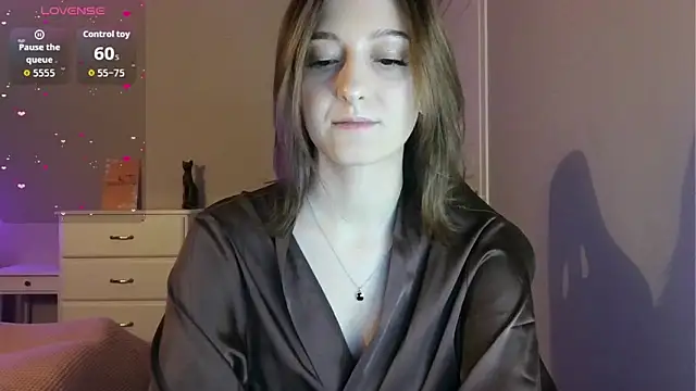 white liillyy online show from 04/07/26, 09:38