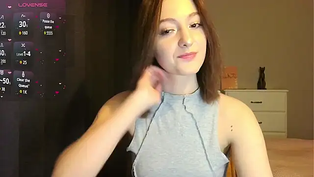 white liillyy online show from 03/19/26, 10:10