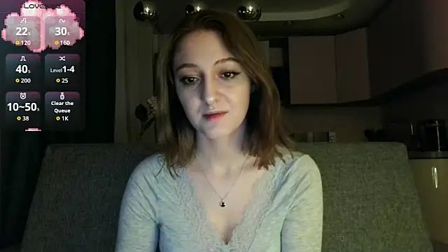 white liillyy online show from 10/26/25, 07:14