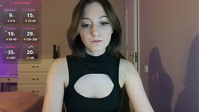 white liillyy online show from 05/20/26, 08:17